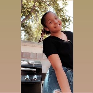 Meet your Posher, Arlyssa